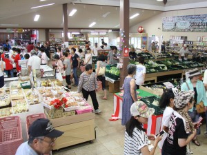 店も大賑わい